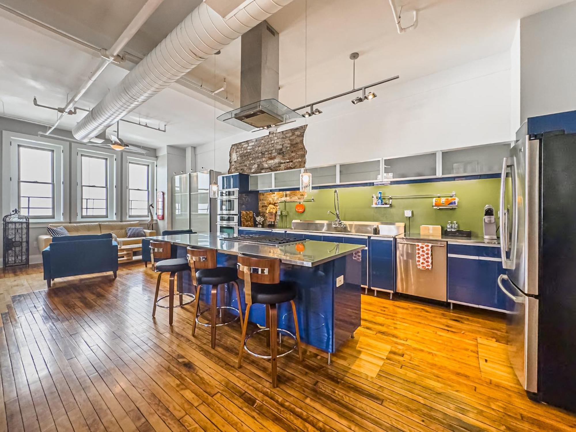 The Historic Lyric Penthouse With Private Rooftop Cincinnati Buitenkant foto