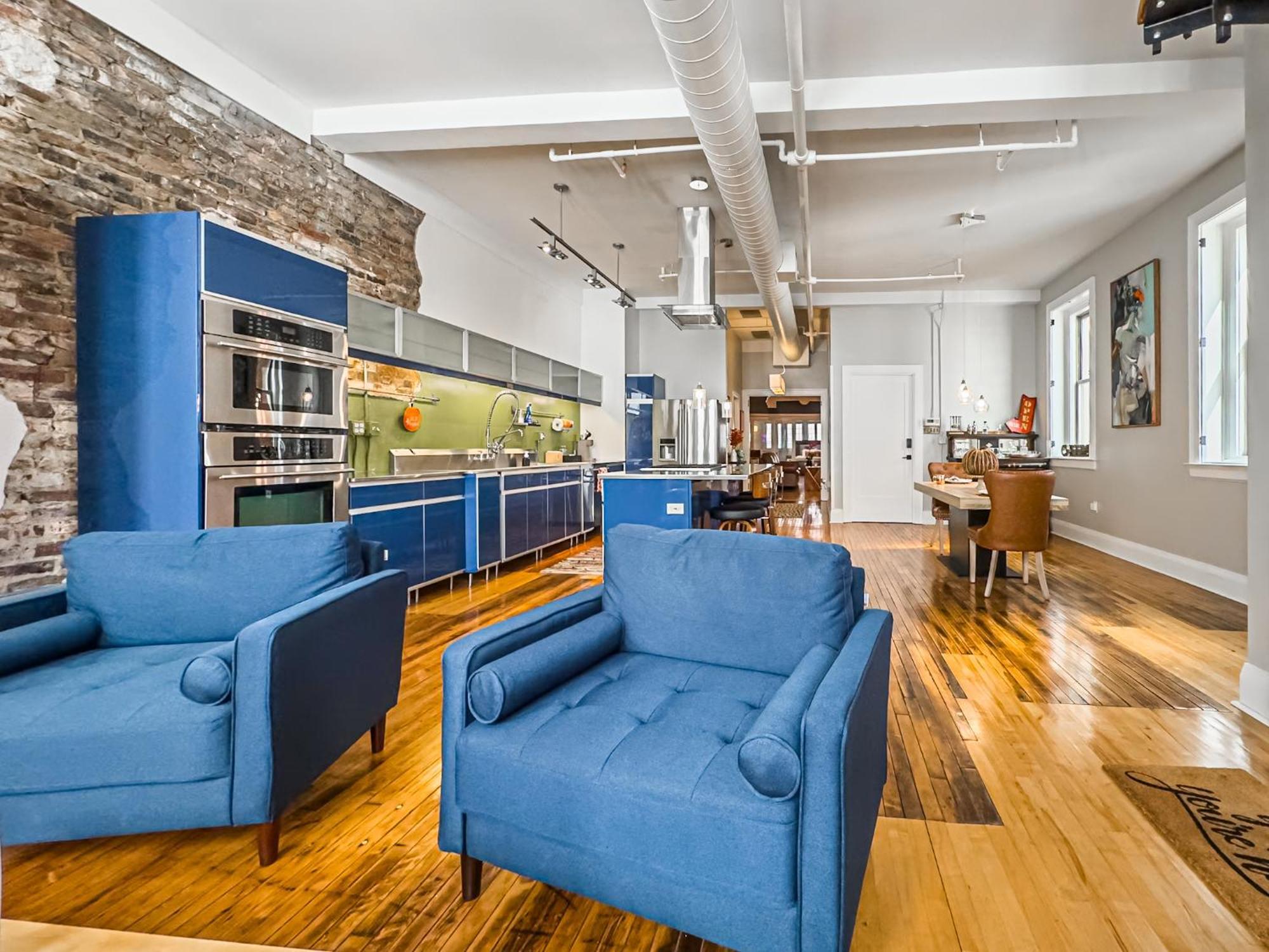 The Historic Lyric Penthouse With Private Rooftop Cincinnati Buitenkant foto