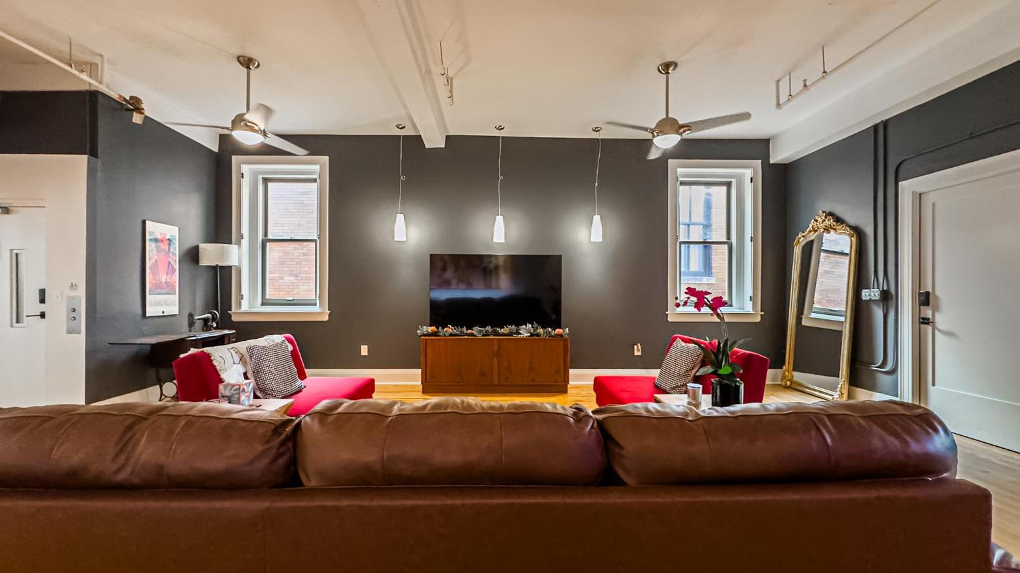The Historic Lyric Penthouse With Private Rooftop Cincinnati Buitenkant foto